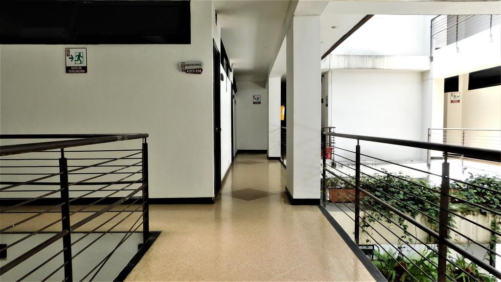 Hotel Natural Medellín Kültér fotó